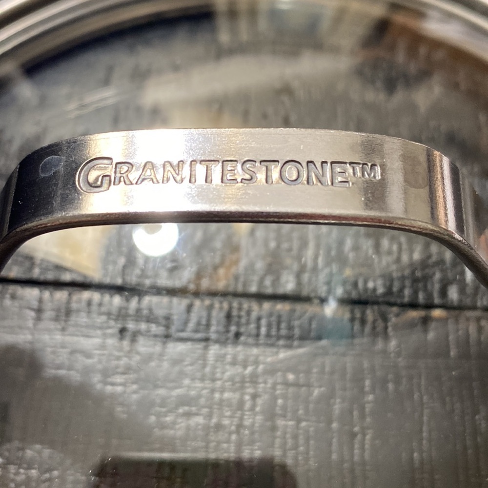 2 Qt. GraniteStone Pot With Lid! - Picture 4 of 9